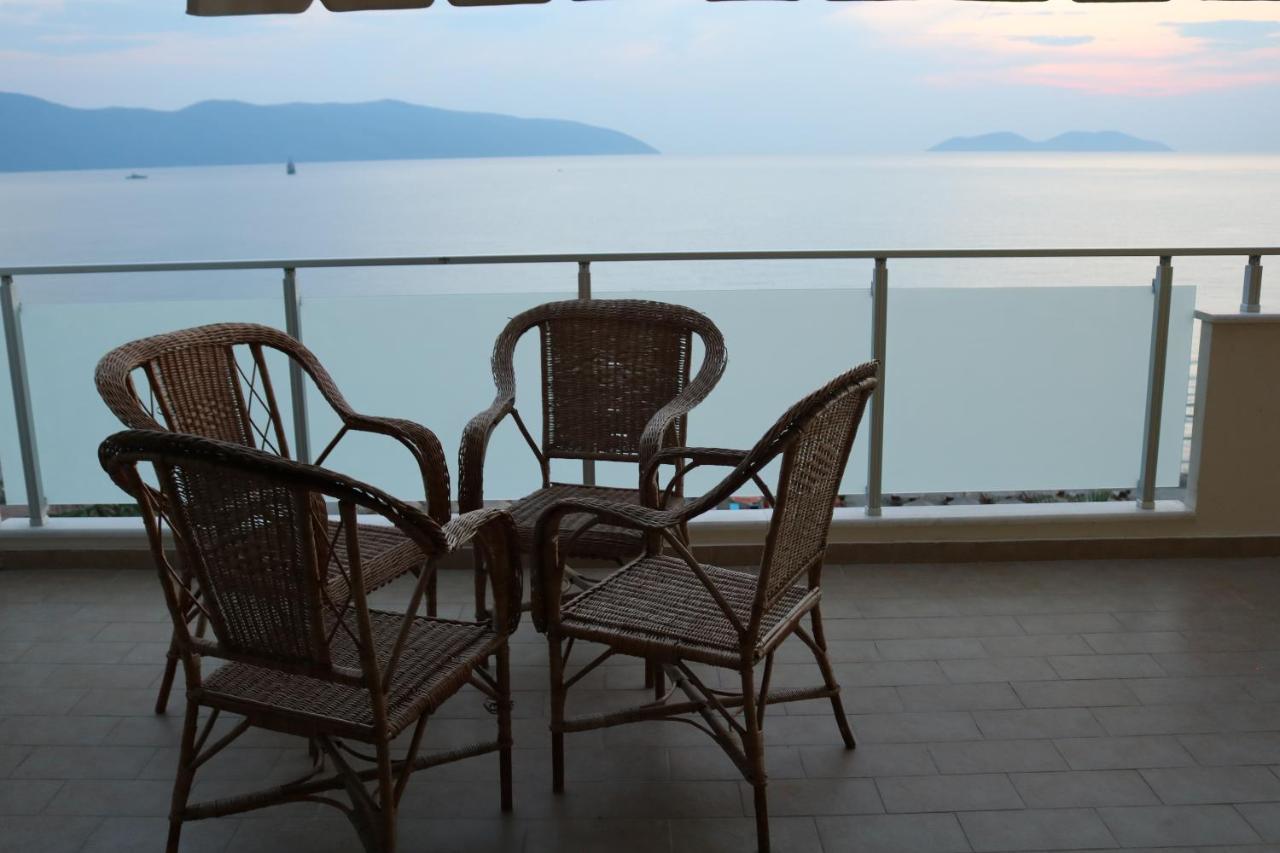 St Beach House Vlorë Exterior foto